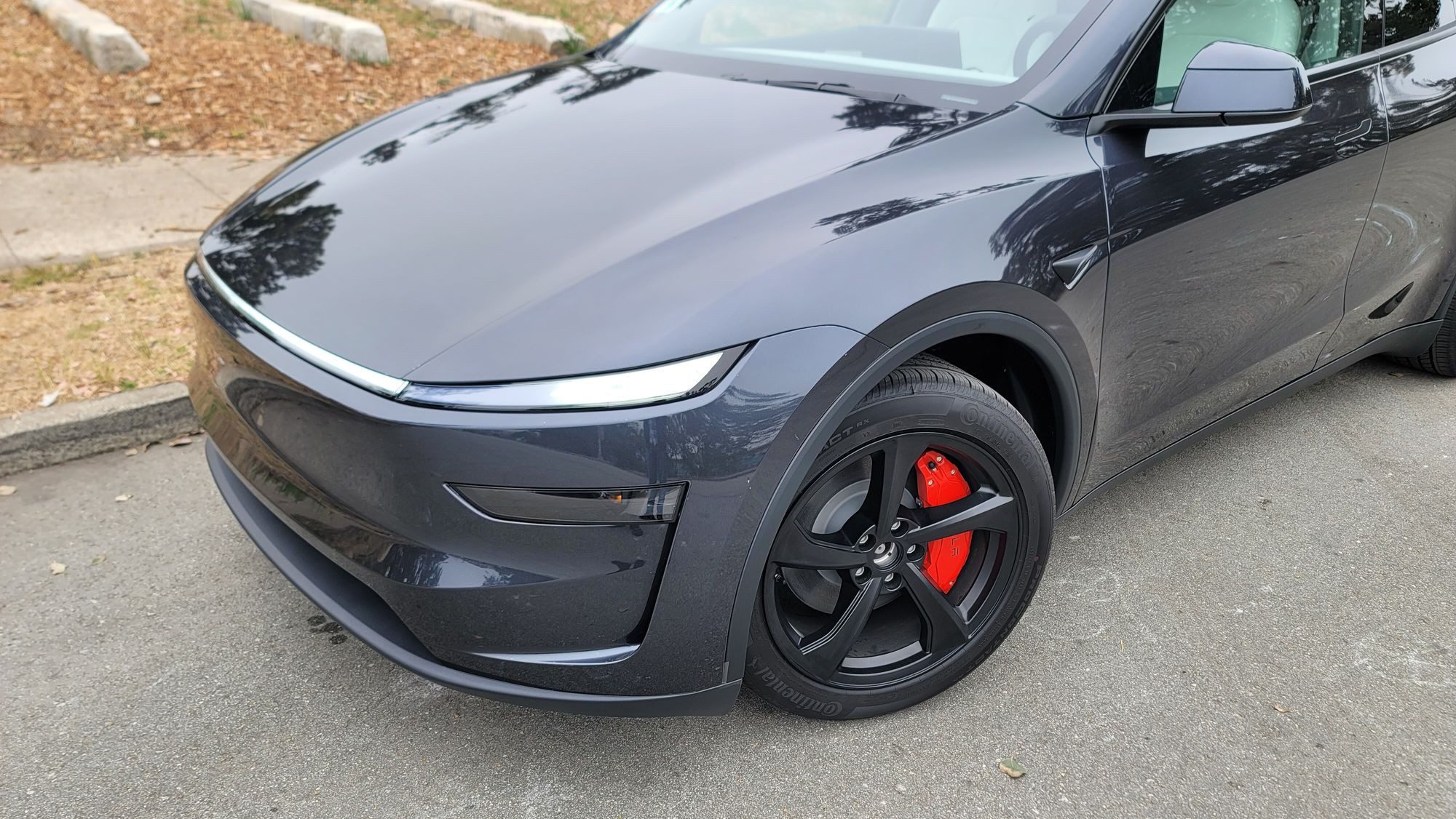 Front PPF on Model Y Juniper by customer Tony 